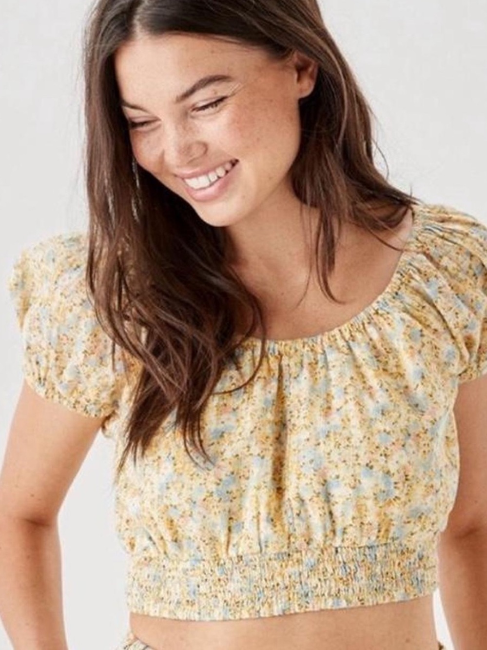 American Eagle Outfitters Yellow Floral Crop Top with Puff Sleeves